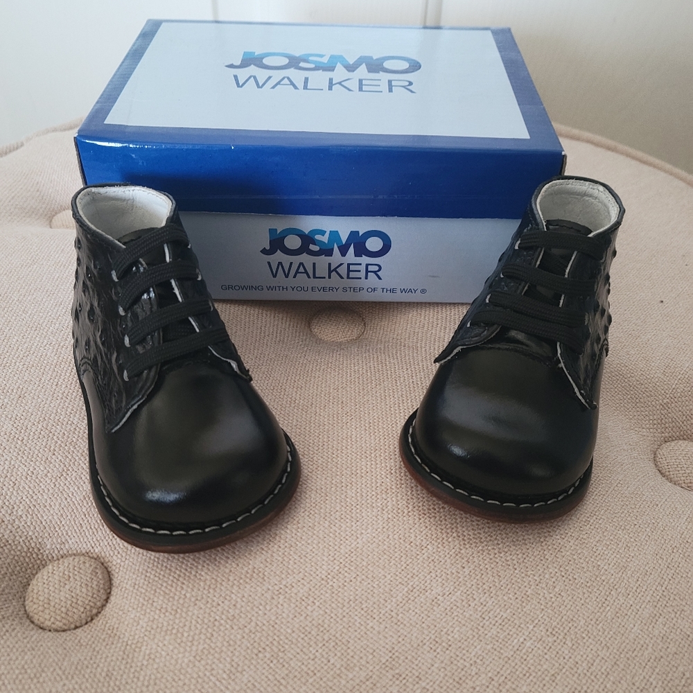 Josmo Black Patent Ostrich Baby Walker Shoes  Sz 2